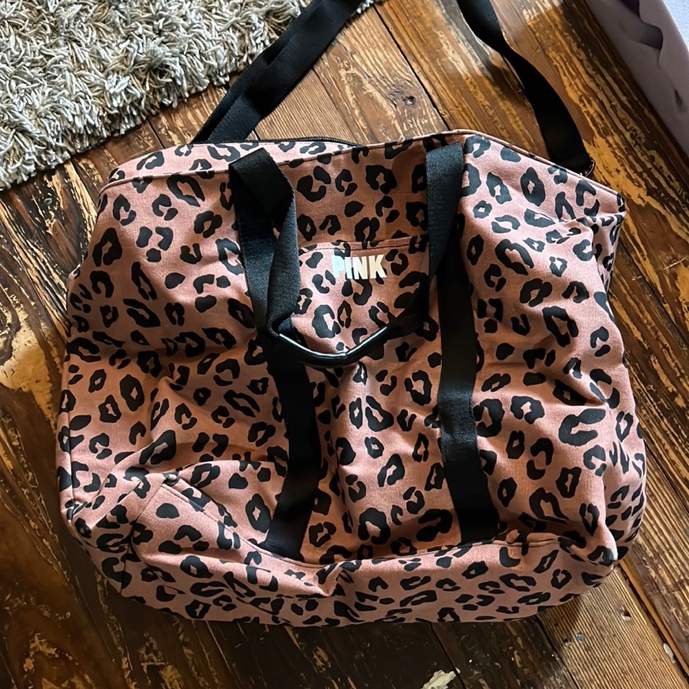 Victoria’s Secret luggage zipper pink bag